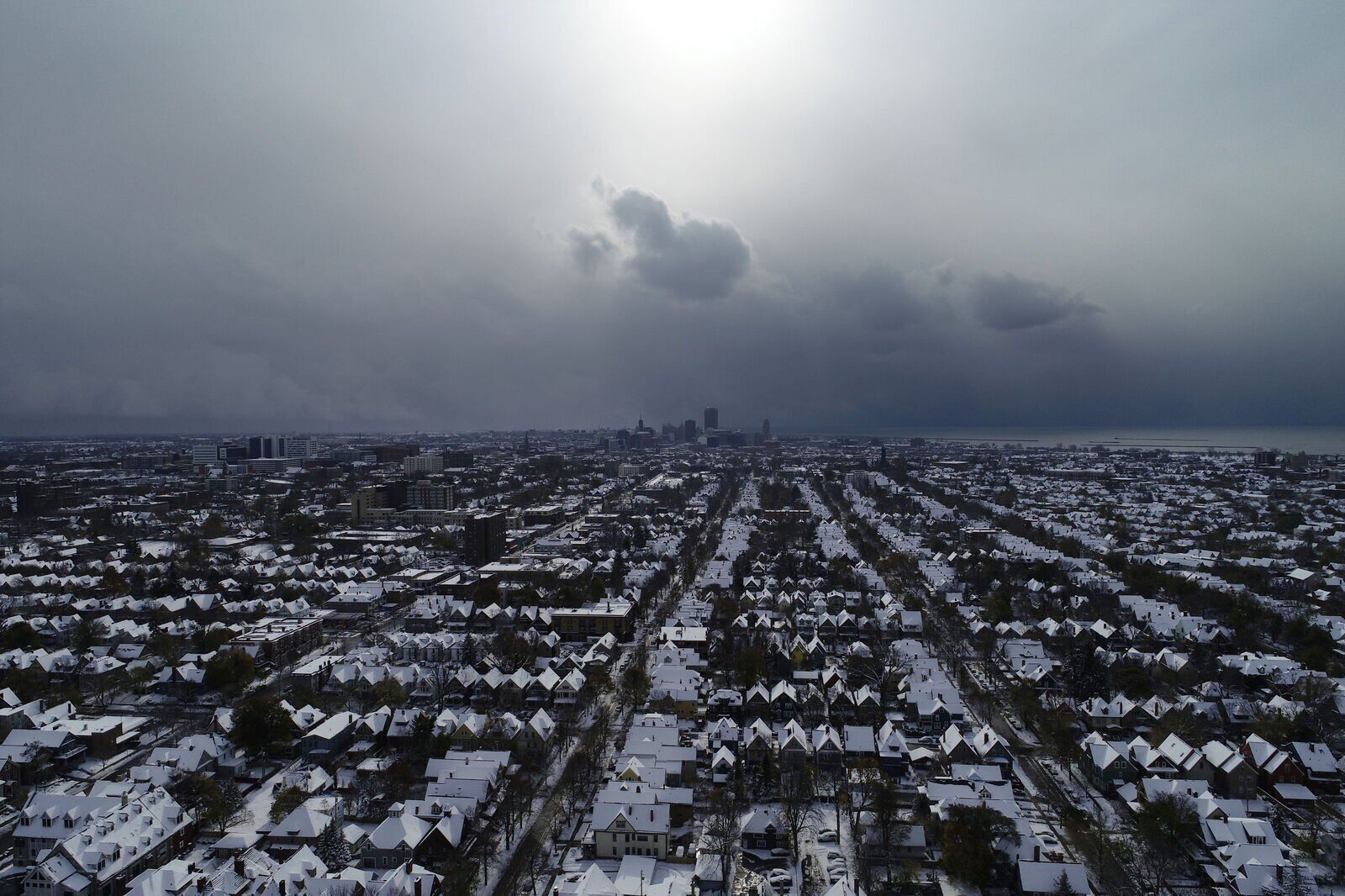Lake-effect clouds